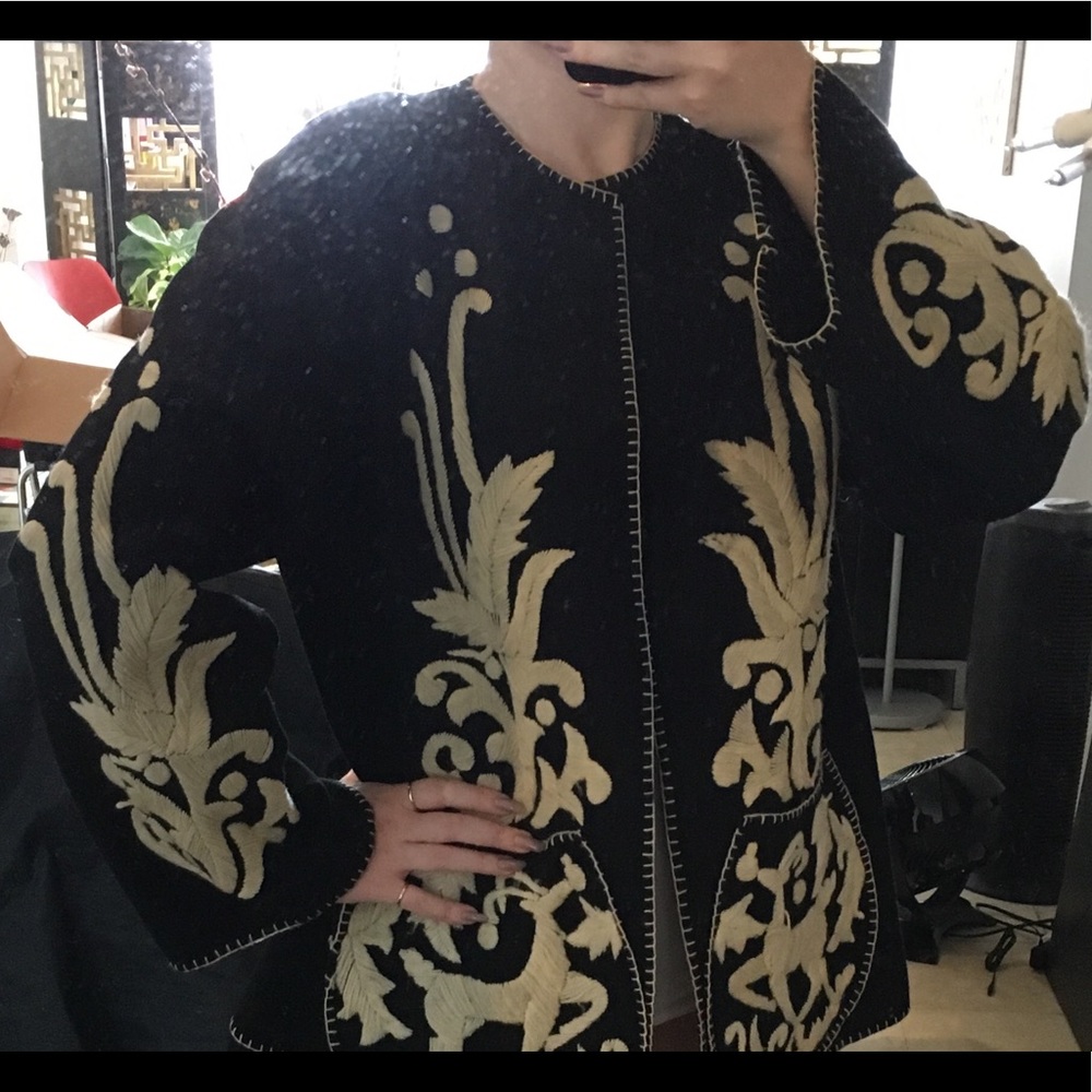 HOLIDAY WINTER embroidered black jacket loose wool deer PONCHO COAT